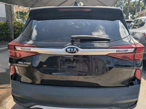 Used 2021 Kia Seltos LX AWD/4WD image 14