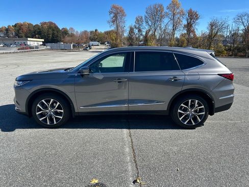 Used 2023 Acura MDX SH-AWD w/ Technology Package image 2