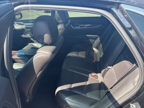 Used 2015 Cadillac XTS Luxury image 13