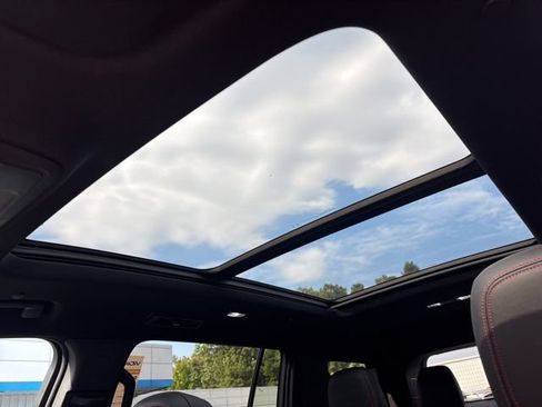 Used 2024 Chevrolet Traverse RS w/ LPO, Floor Liner Package image 46