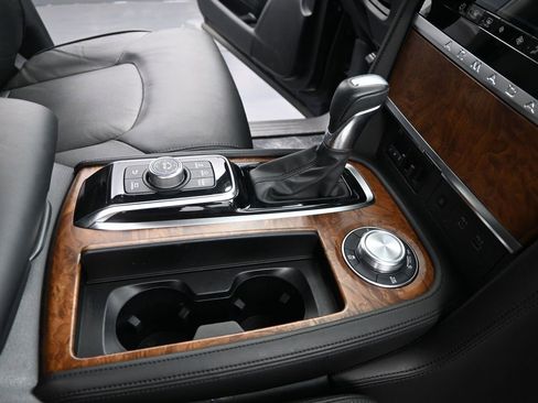 Used 2024 Nissan Armada SL w/ Captain's Chairs Package image 16