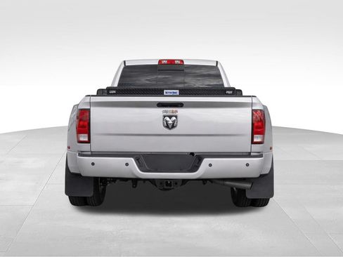 Used 2018 RAM 3500 Tradesman w/ Chrome Appearance Group AWD/4WD image 7