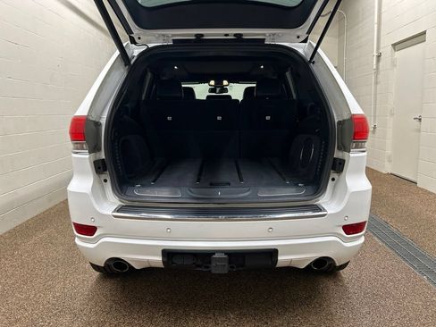 Used 2016 Jeep Grand Cherokee Overland AWD/4WD image 11
