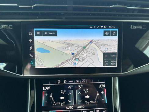 Used 2021 Audi Q8 Premium Plus w/ Premium Plus Package AWD/4WD image 20
