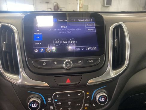 Used 2019 Chevrolet Equinox LT FWD image 17
