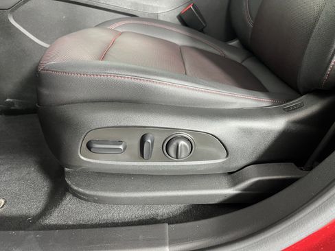 Used 2023 Chevrolet Blazer RS image 19