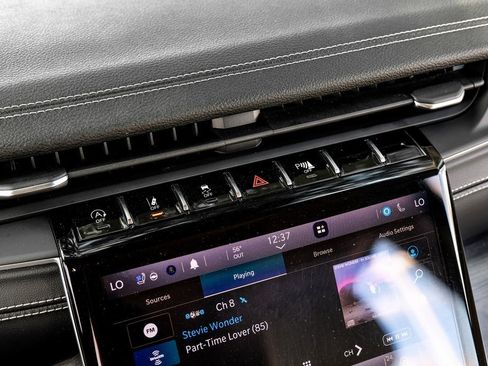 Used 2021 Jeep Grand Cherokee L Limited w/ Luxury Tech Group II image 36