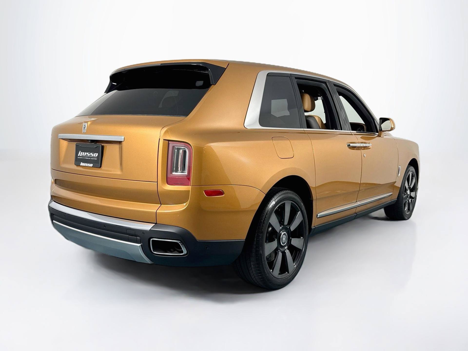 Used 2023 Rolls-Royce Cullinan w/ Cullinan Package AWD/4WD image 5