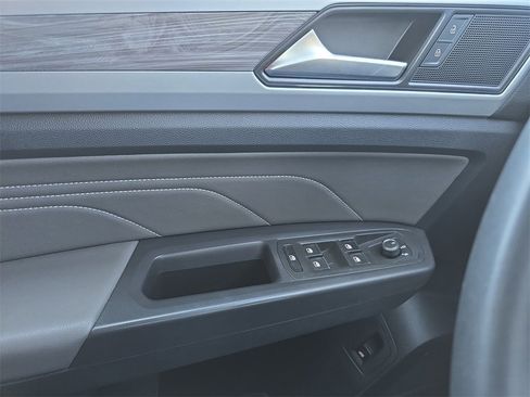 Used 2023 Volkswagen Atlas Cross Sport SE w/ Black Wheel Package image 23