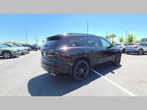 New 2026 Chevrolet Traverse RS w/ LPO, Floor Liner Package image 22