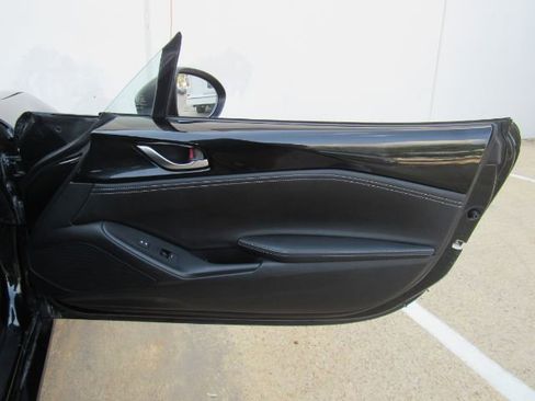 Used 2024 MAZDA MX-5 Miata RF Grand Touring image 22