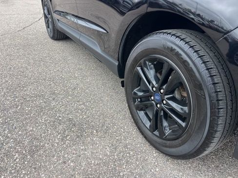 Certified 2019 Ford Edge SEL image 25