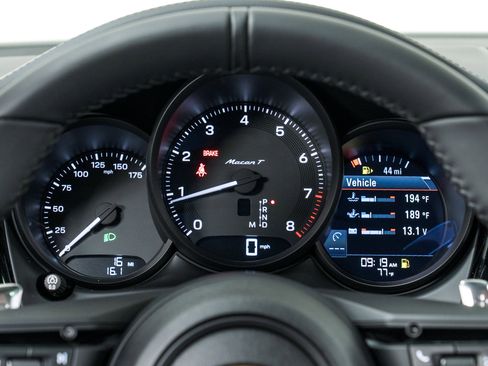 New 2025 Porsche Macan Turbo image 22