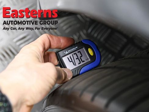 Used 2022 Tesla Model Y Long Range image 21