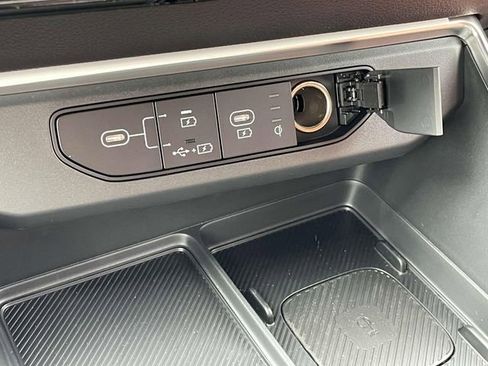 New 2026 Kia Carnival SX w/ SX Dark Edition Package image 38