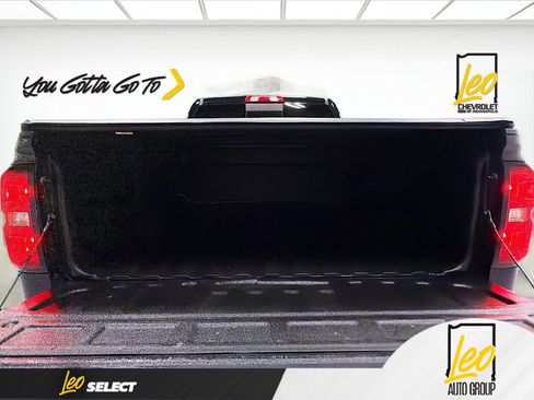 Used 2017 Chevrolet Silverado 1500 LT w/ Midnight Edition image 25