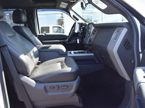 Used 2016 Ford F250 Lariat w/ Lariat Ultimate Package AWD/4WD image 45