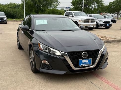 Used 2021 Nissan Altima 2.5 SV AWD/4WD image 7