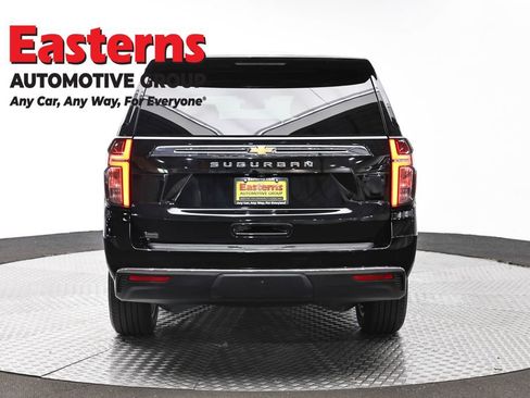 Used 2023 Chevrolet Suburban LS RWD image 6
