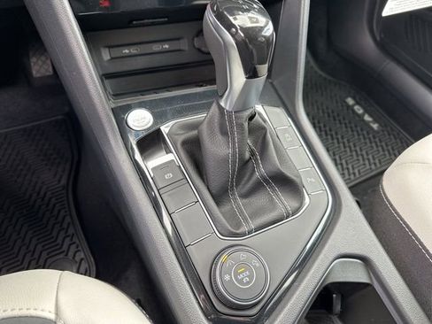 New 2026 Volkswagen Taos SE AWD/4WD image 17
