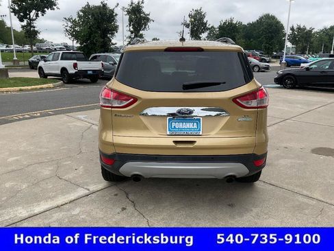 Used 2014 Ford Escape SE w/ SE Chrome Package FWD image 4