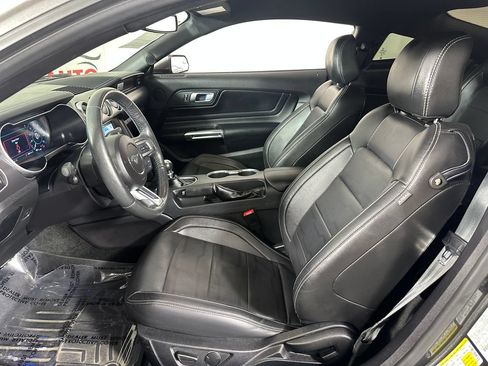 Used 2018 Ford Mustang GT Premium w/ Equipment Group 401A RWD image 13