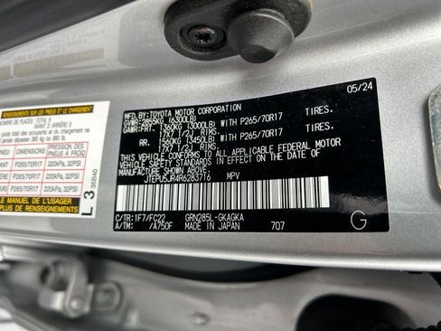 Used 2024 Toyota 4Runner TRD Off-Road AWD/4WD image 34