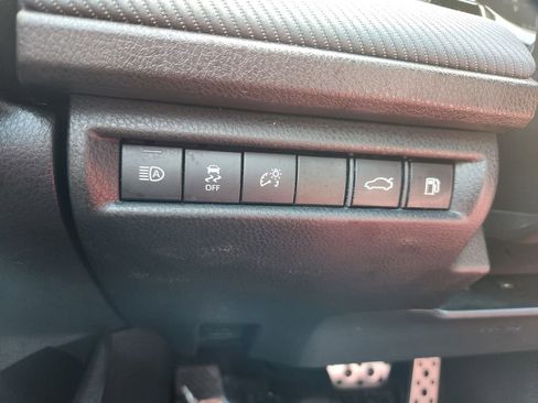 Used 2025 Toyota Camry SE image 25