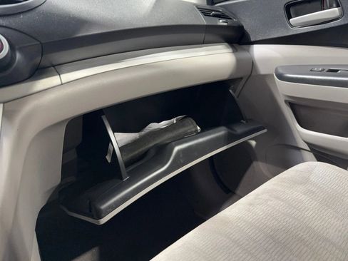 Used 2013 Honda CR-V LX image 41