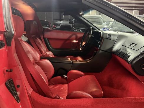 Used 1992 Chevrolet Corvette Coupe image 10