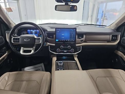 Used 2023 Ford Expedition Limited AWD/4WD image 12