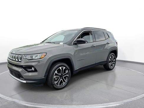Used 2022 Jeep Compass Limited AWD/4WD image 4
