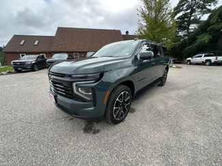 Used 2025 Chevrolet Suburban RST w/ RST Capability Package AWD/4WD video 1