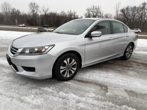 Used 2013 Honda Accord LX image 3