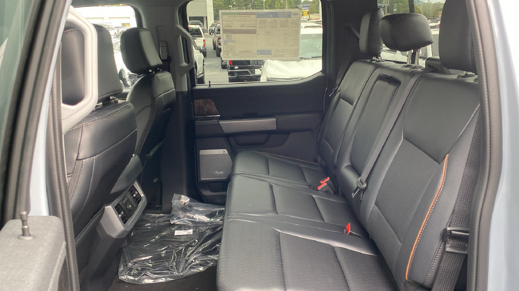 New 2027 Ford F250 Lariat w/ Lariat Premium Package AWD/4WD image 14