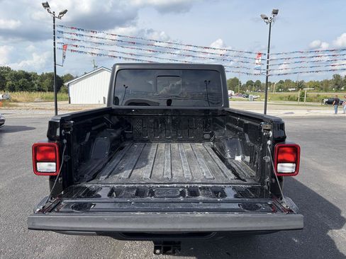 Used 2021 Jeep Gladiator Sport w/ Trailer Tow Package AWD/4WD image 6