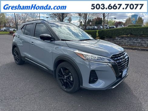 Used 2023 Nissan Kicks SR w/ SR Premium Package FWD image 1