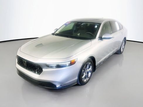 Used 2024 Honda Accord EX image 4
