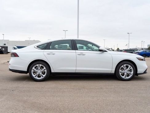 Used 2023 Honda Accord LX image 8