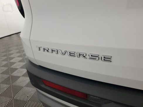New 2026 Chevrolet Traverse LT w/ Sun and Wheel Package image 33