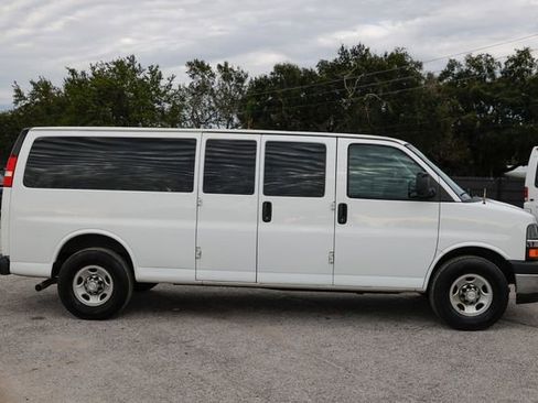 Used 2018 Chevrolet Express 3500 LT w/ LT Preferred Equipment Group image 16