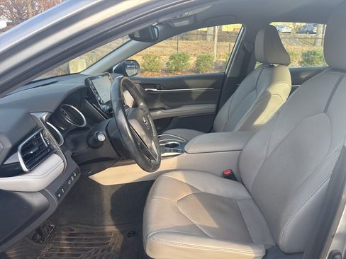 Used 2023 Toyota Camry XLE w/ Cold Weather Package image 7