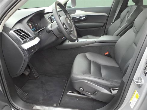 Used 2024 Volvo XC90 B5 Core w/ Protection Package Premier image 11