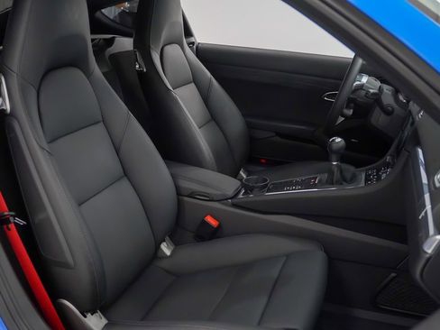 Used 2024 Porsche 718 Cayman S image 18