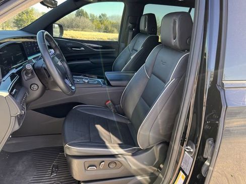 Certified 2023 Cadillac Escalade Sport w/ Touring Package image 23