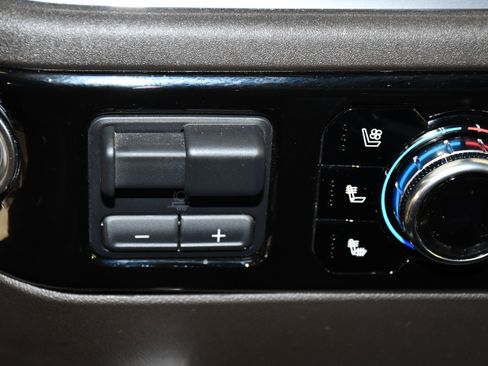 Used 2023 GMC Sierra 1500 SLT w/ SLT Premium Package image 28