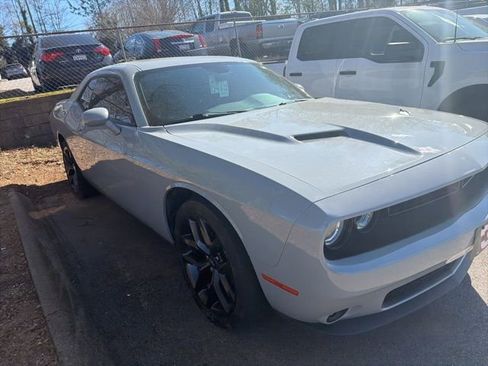 Used 2022 Dodge Challenger SXT w/ Blacktop Package image 4