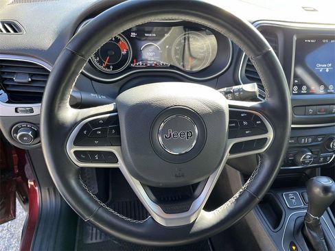 Used 2021 Jeep Cherokee Latitude Lux 80th Anniv w/ Quick Order Package 26U 80TH image 18