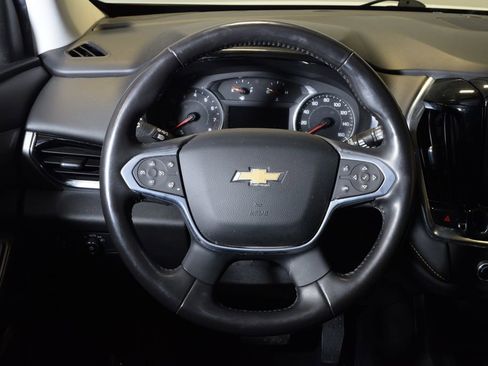 Used 2021 Chevrolet Traverse LT w/ LT Premium Package image 17