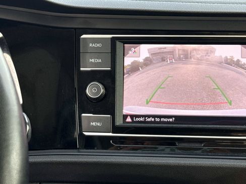 Used 2024 Volkswagen Jetta SE FWD image 23